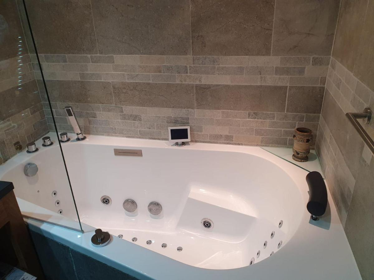 Chalet Ananda Avec Sauna, Baignoire Balneo Et Terrasse Chamonix Esterno foto